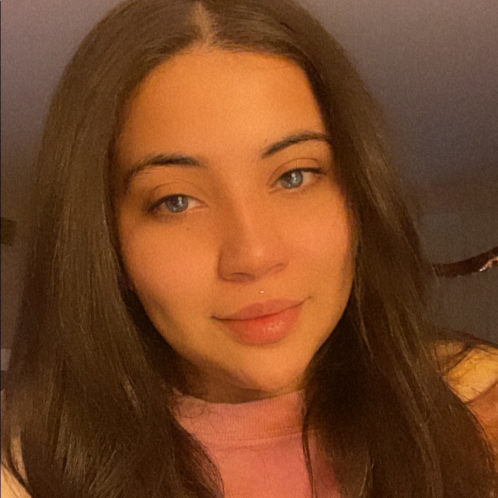 Meet your Posher, Cinthia